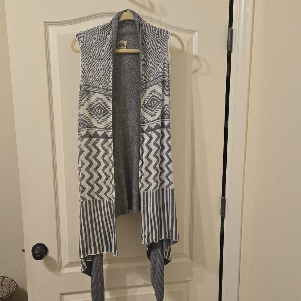 Como Vintage Gray and Cream Patterned Sweatet Open Front Duster Vest Size 2X